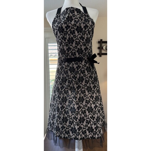 Kay Dee Designs Black Lace Floral Apron Retro Pin-Up Hostess Style Chic Kitchen - Picture 2 of 11